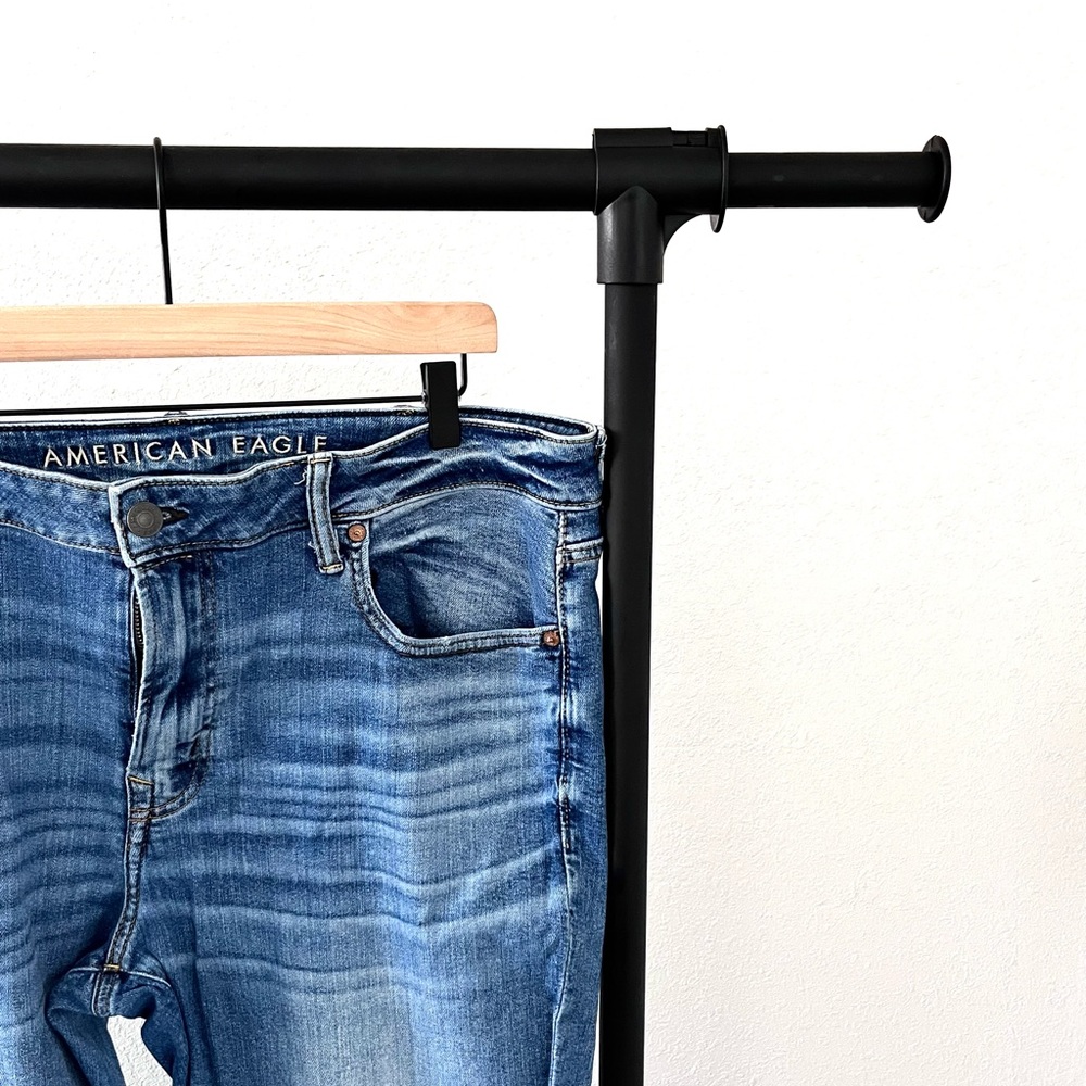 American Eagle Skinny Fit Blue Light Wash Jeans